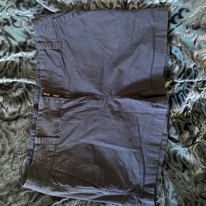 Vineyard vines shorts size 4